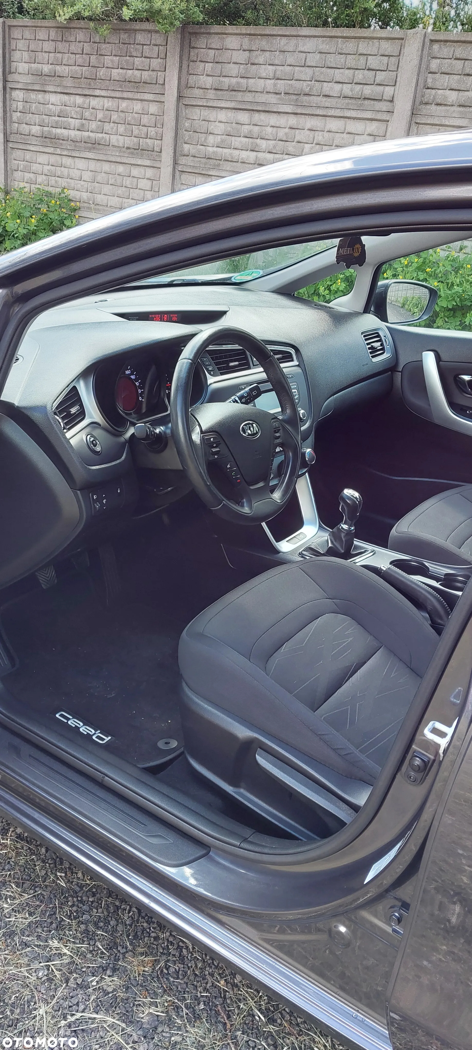 Kia Ceed 1.4 CVVT Dream Team Edition - 9
