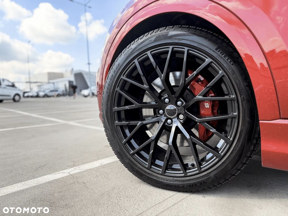 Audi SQ8 - 12