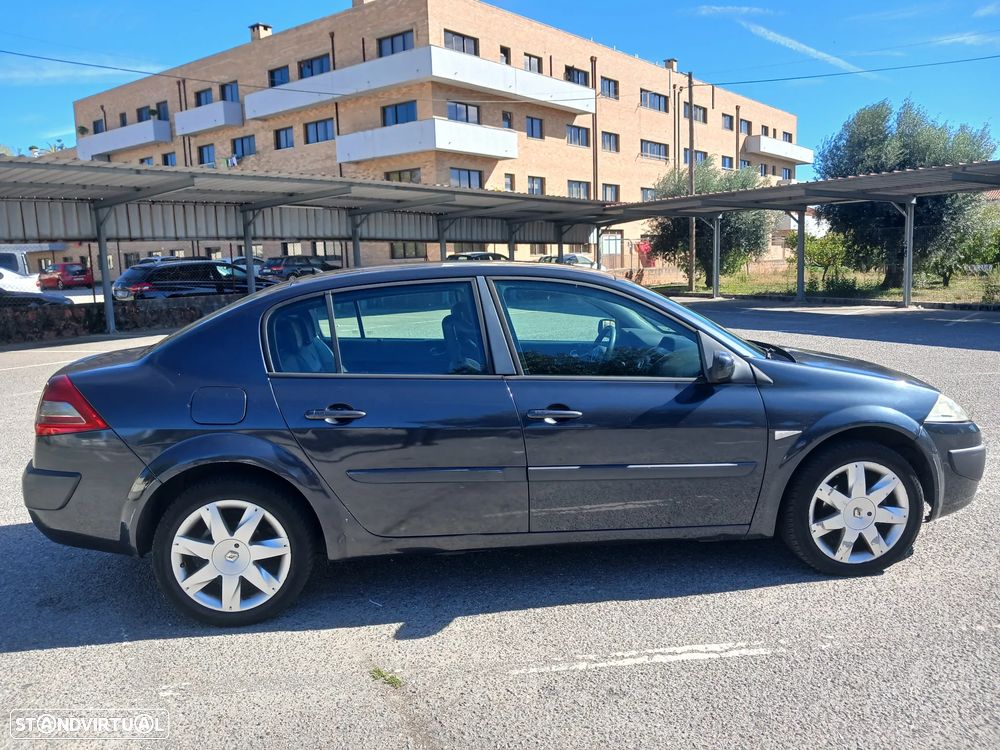 Renault Mégane - 10