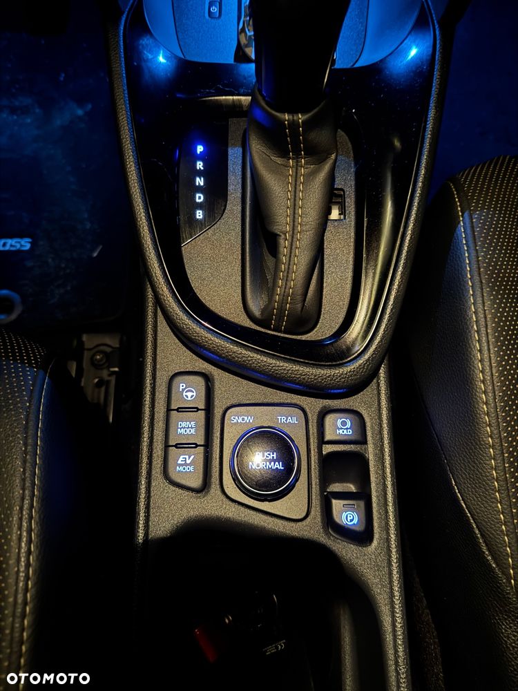 Toyota Yaris Cross Hybrid 1.5 Adventure - 16