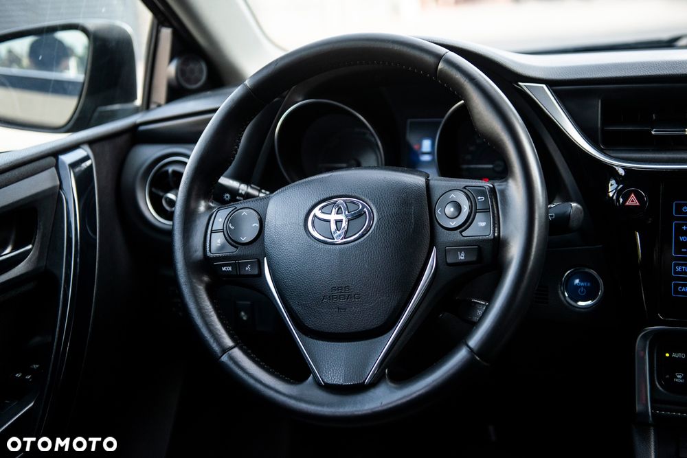 Toyota Auris - 24