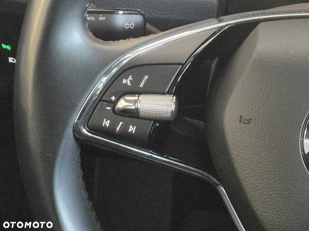Skoda Superb 2.0 TDI SCR Style DSG - 23