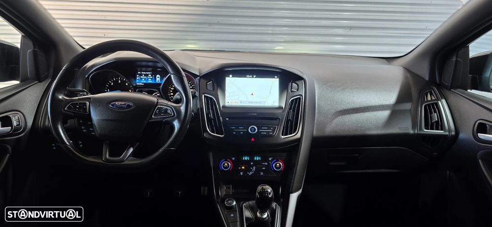 Ford Focus SW 1.5 TDCi EcoBlue ST-Line - 12