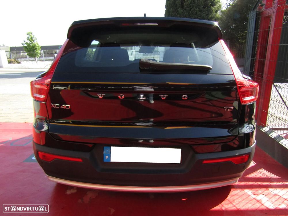 Volvo XC 40 1.5 T2 Momentum - 18