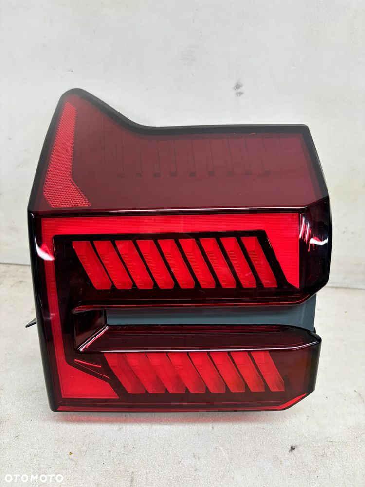 Lampa / reflektor KIA Sorento IV 4 MQ4 Lift Nowy Model- prawa tył tylna (ORYGINALNE)