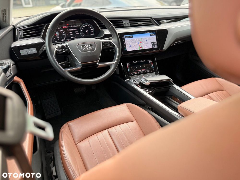 Audi Q8 Sportback e-tron - 14
