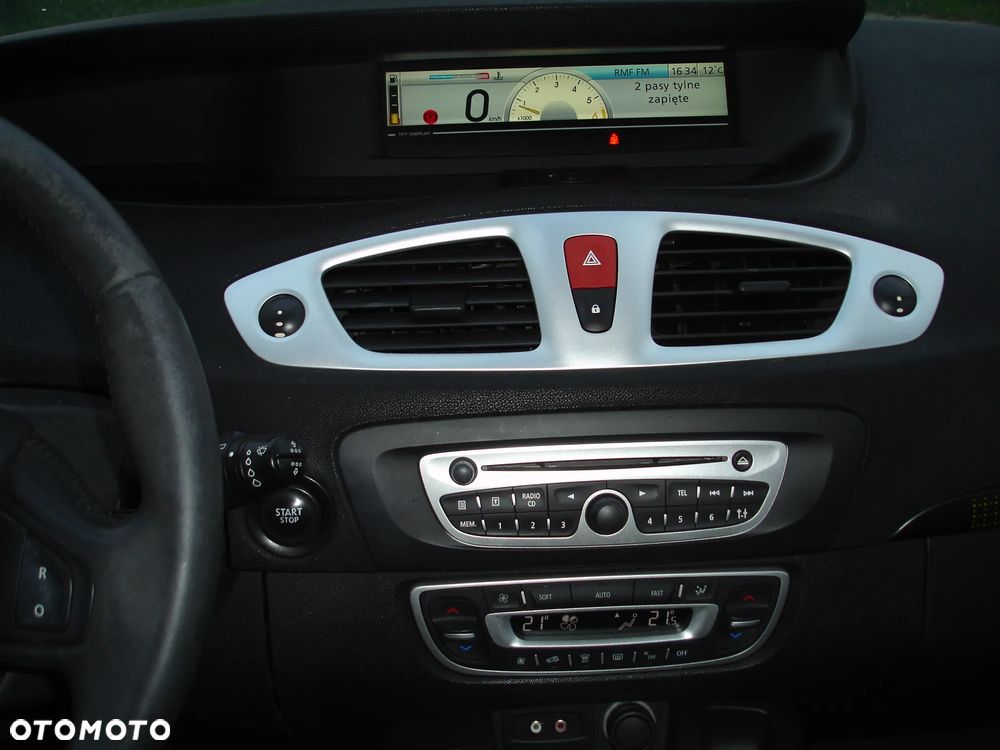 Renault Grand Scenic - 10