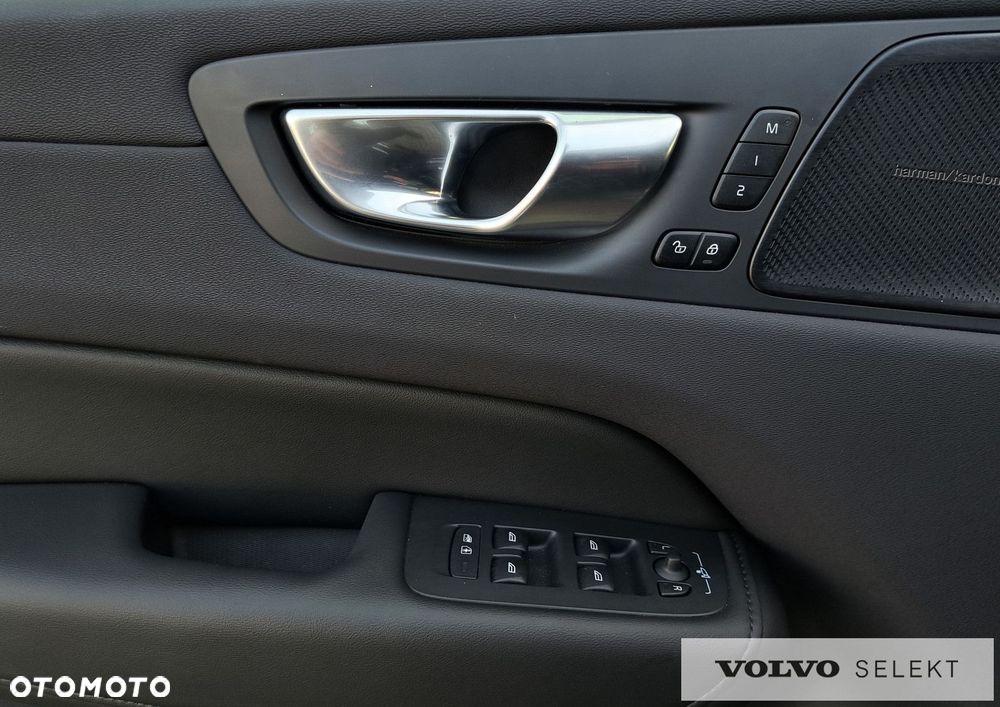 Volvo XC 60 - 30