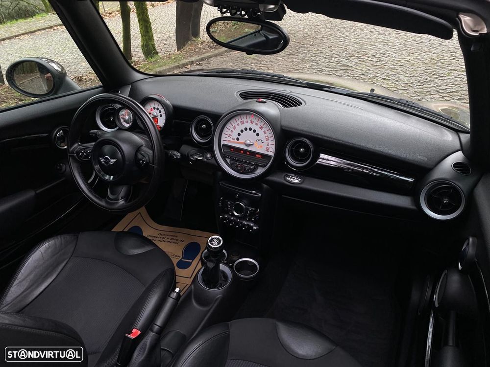 MINI 3 Portas Cooper D - 23