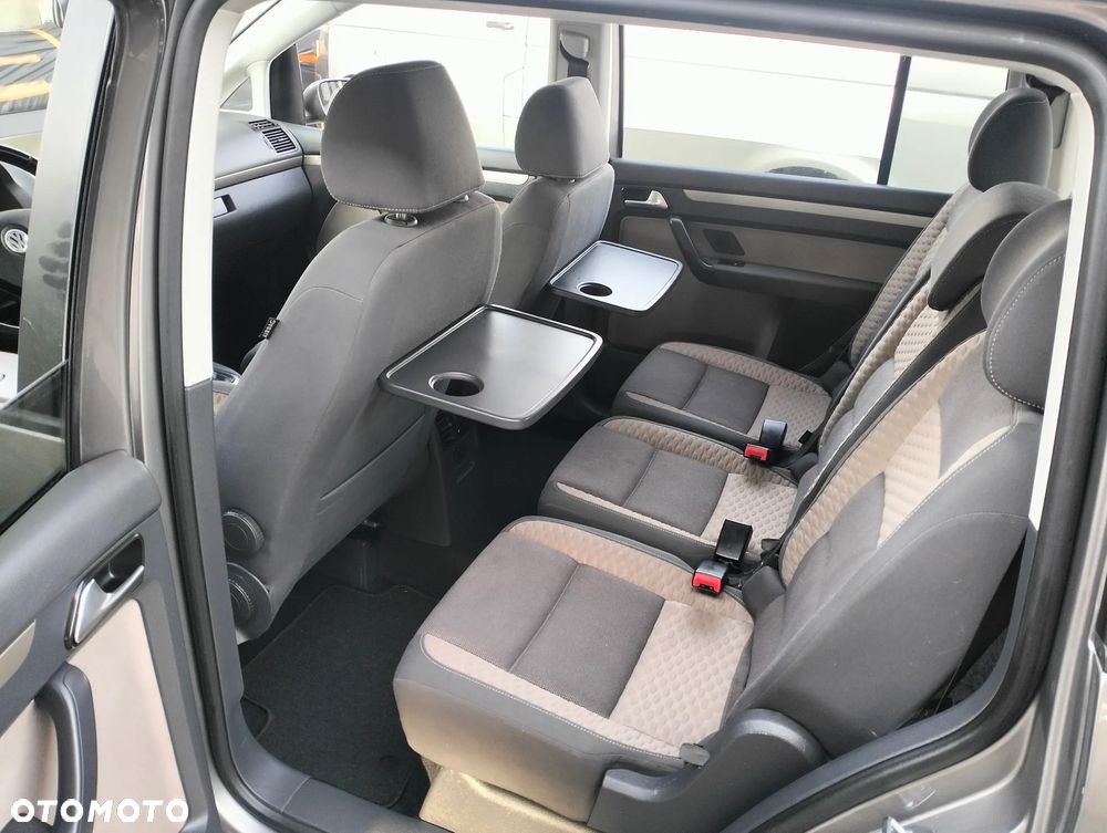 Volkswagen Touran 2.0 TDI DPF Cross DSG - 17