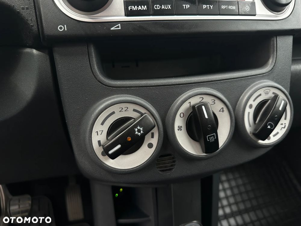 Mitsubishi Colt - 25