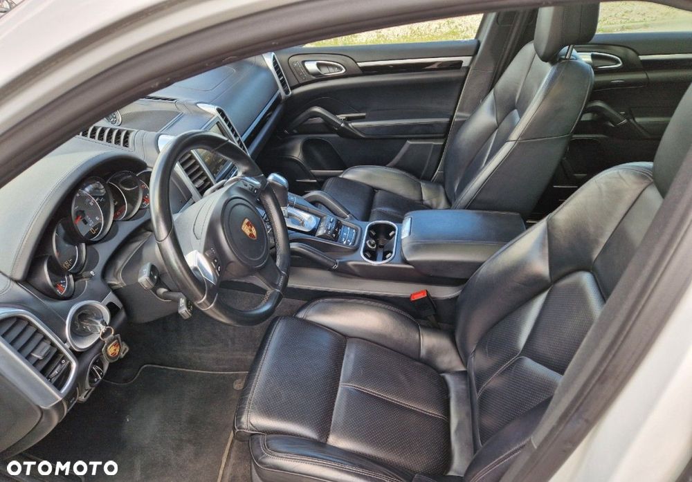 Porsche Cayenne - 11
