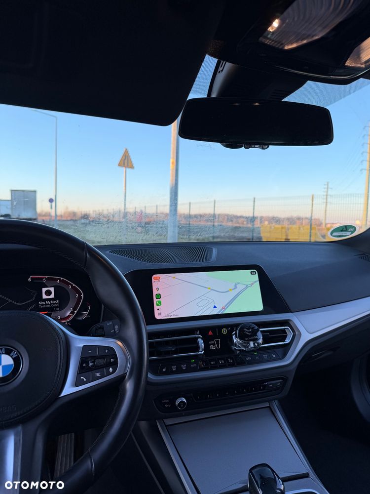 BMW Seria 3 320d xDrive - 15