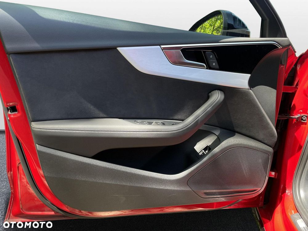 Audi A4 Limousine - 10