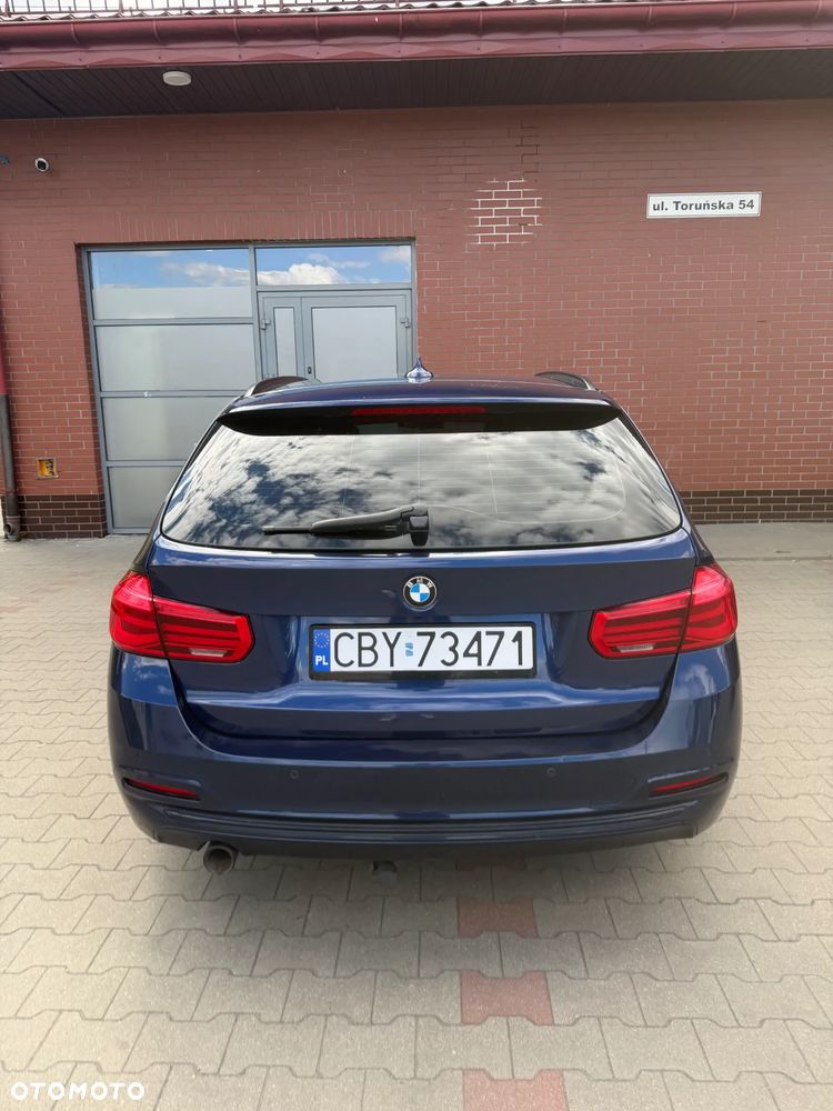 BMW Seria 3 318d Sport Line - 4
