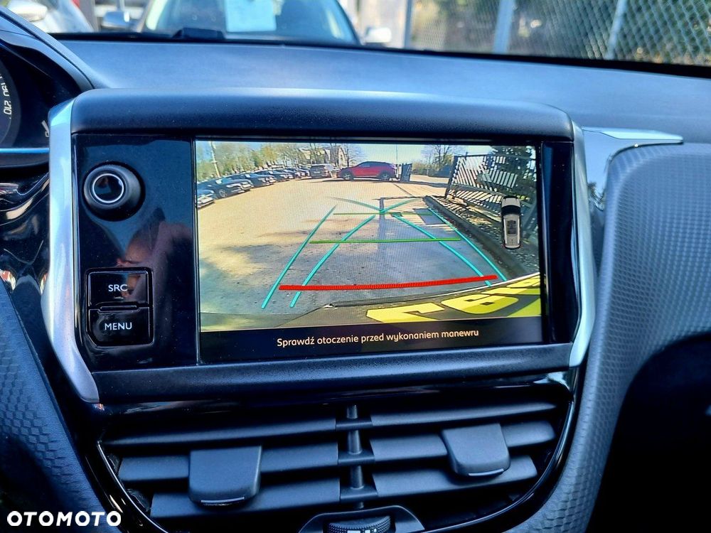 Peugeot 2008 1.5 BlueHDi Allure S&S - 20