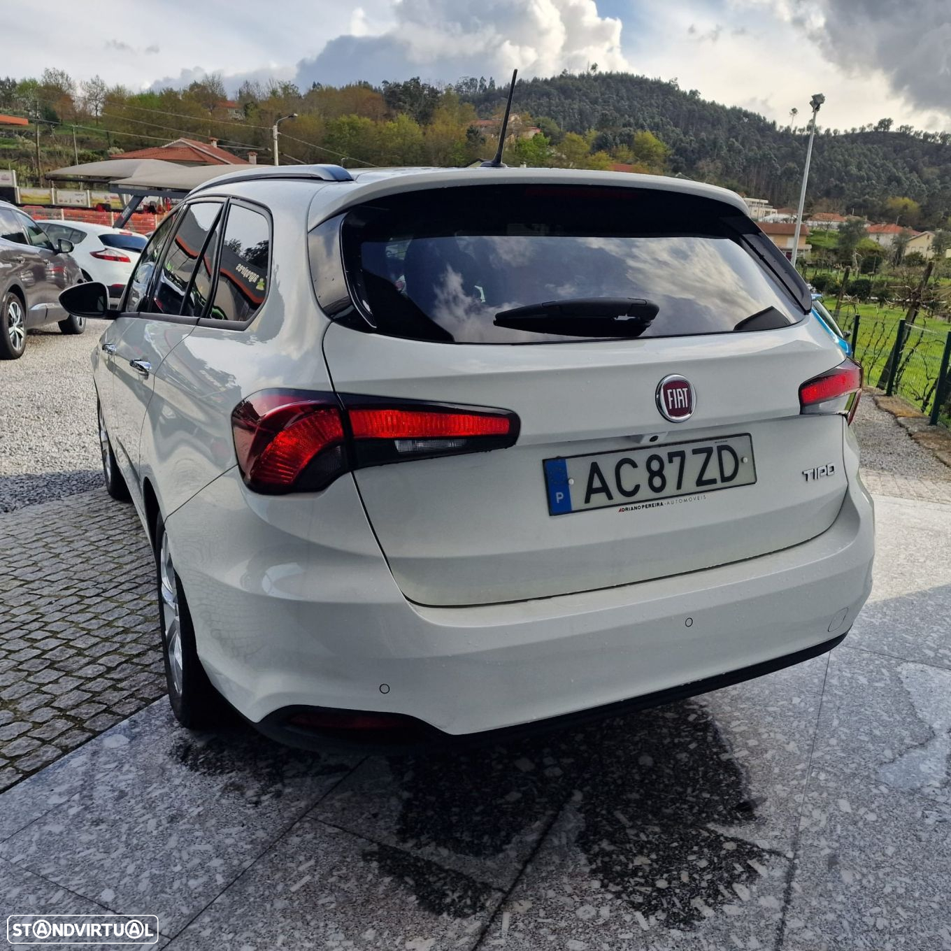 Fiat Tipo Station Wagon 1.3 M-Jet Lounge - 14