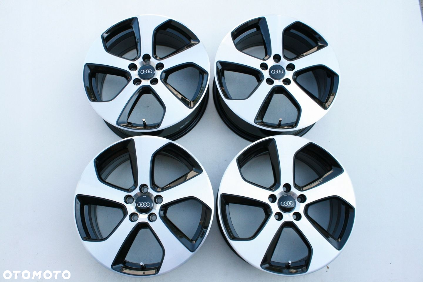 NOWE FELGI AUDI A3 8V0 8P0 Q3 Q2 18 OE ORYGINALNE - 7