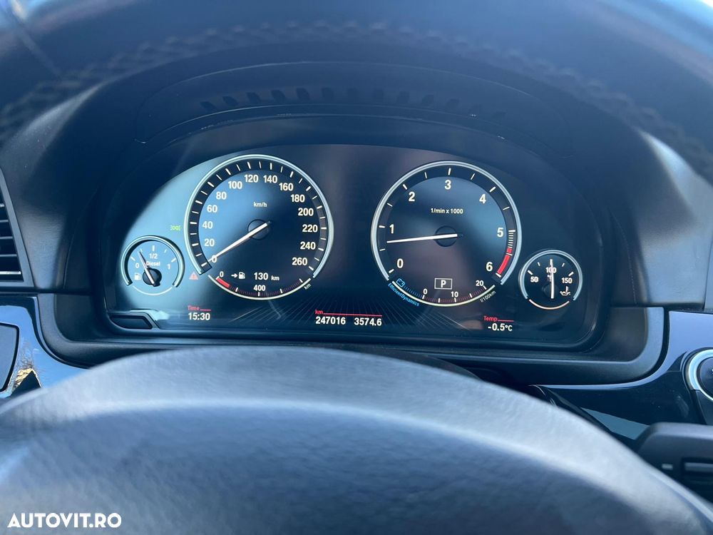 BMW Seria 5 530d Touring Aut. Luxury Line - 9