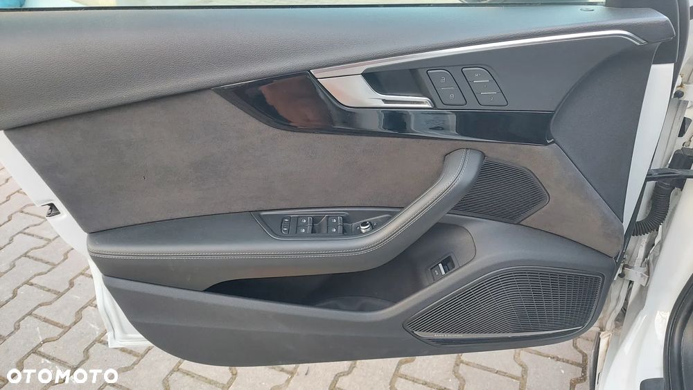 Audi RS4 Avant Avant quattro tiptronic - 12