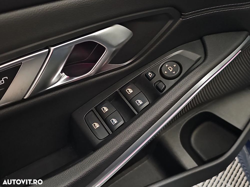 BMW Seria 3 330i xDrive AT - 15