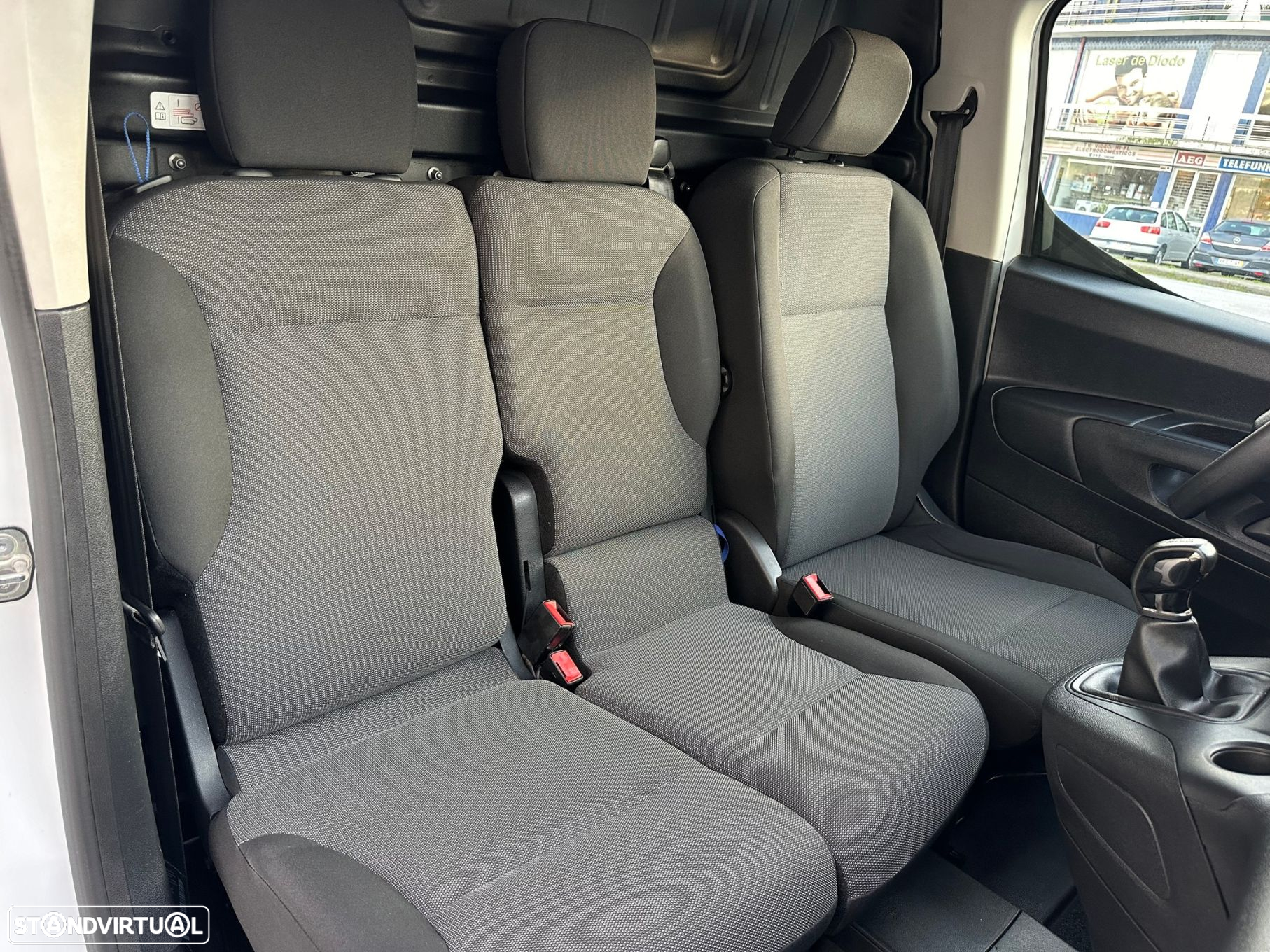 Peugeot Partner 1.5 BlueHDi Premium Longa - 12