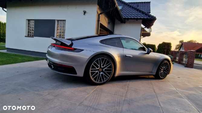 Porsche 911 Carrera - 7
