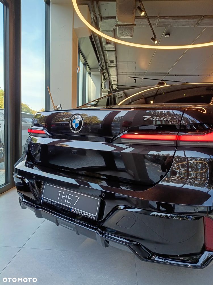 BMW Seria 7 - 12