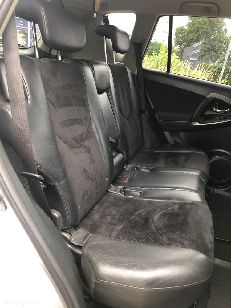 Toyota RAV4 - 31