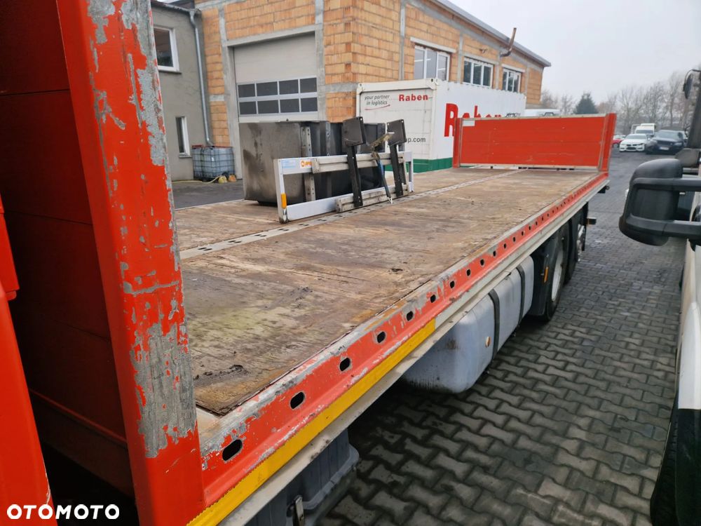 Zabudowa skrzyniowa Actros 6x2 - 3