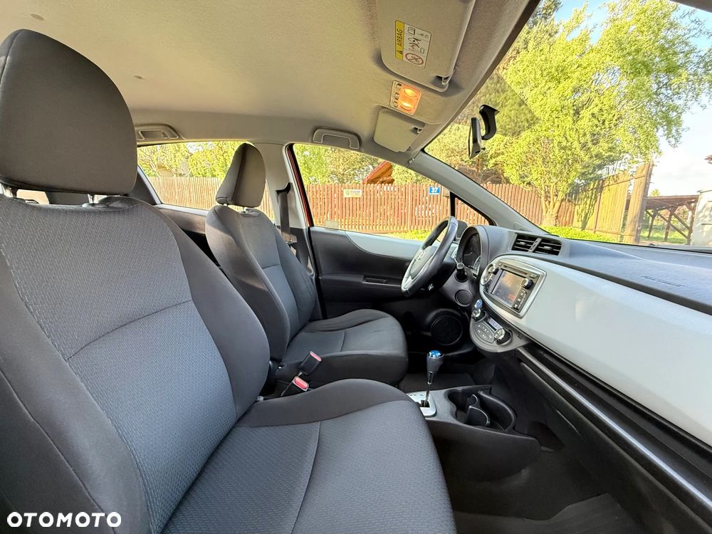 Toyota Yaris Hybrid 100 Premium EU6 - 25