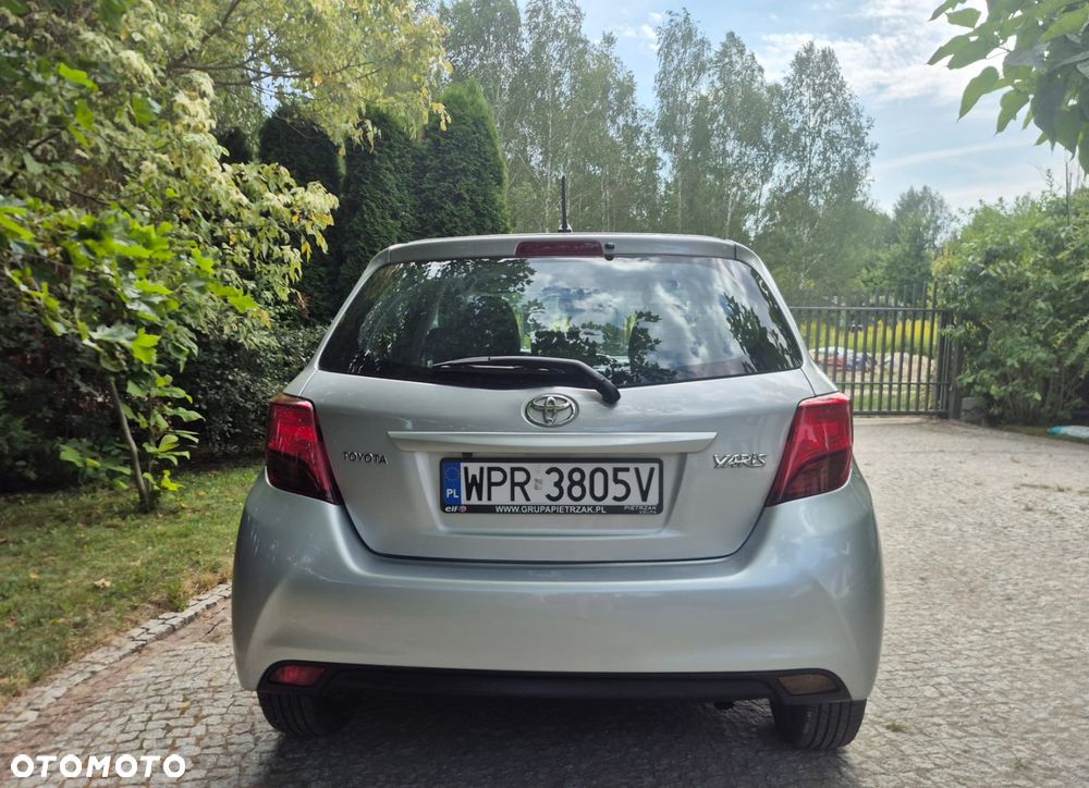 Toyota Yaris 1.33 Premium EU6 - 5