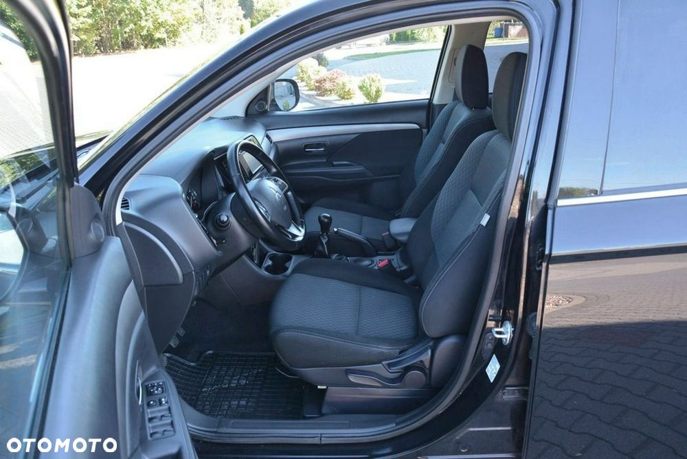 Mitsubishi Outlander 2.0 2WD Active - 17