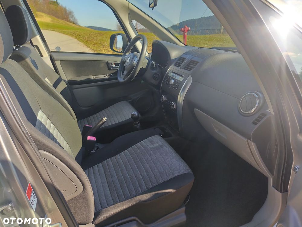 Suzuki SX4 1.6 VVT 4x4 Comfort - 18