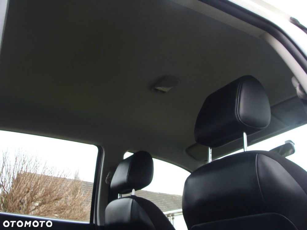 Toyota Hilux 2.5 D-4D DLX - 15
