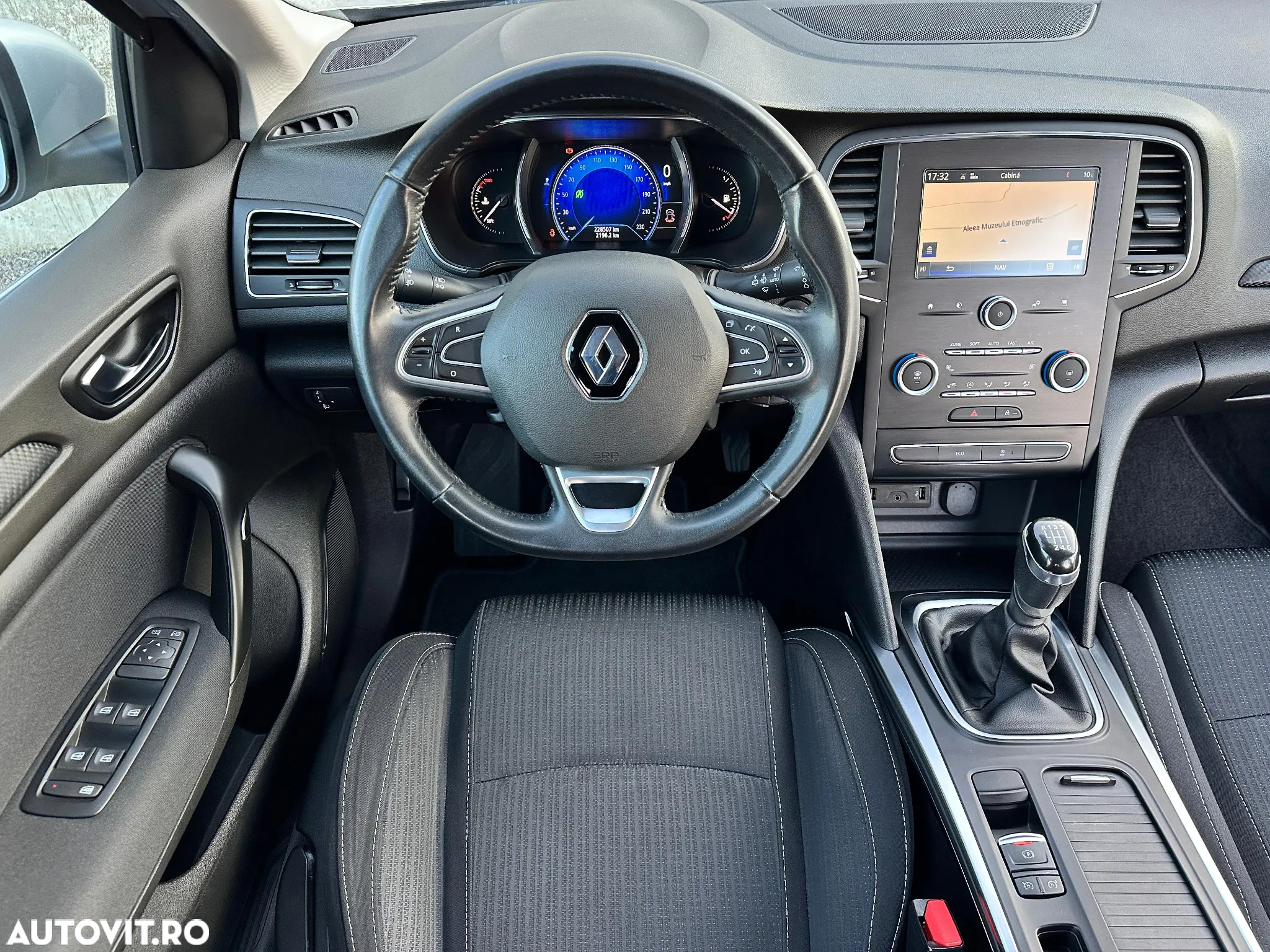 Renault Megane 1.5 dCi Expression - 6