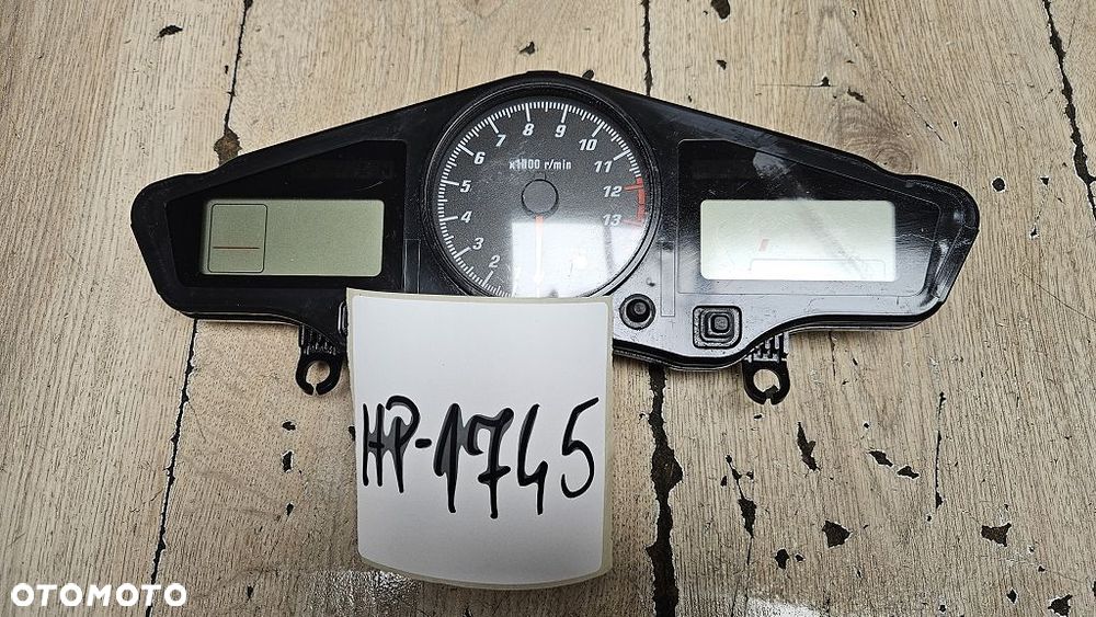 Licznik zegar prędkościomierz Honda VFR 800 V-Tec - 1