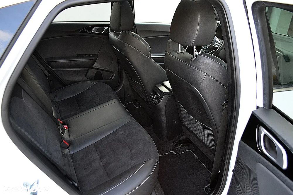 Kia ProCeed 1.5 T-GDI DCT7 OPF GT LINE - 25