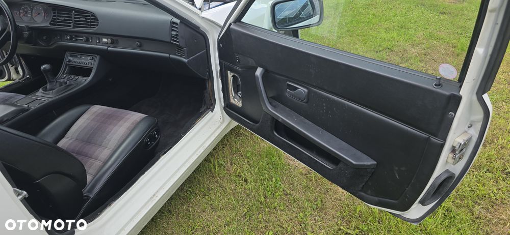 Porsche 944 - 17