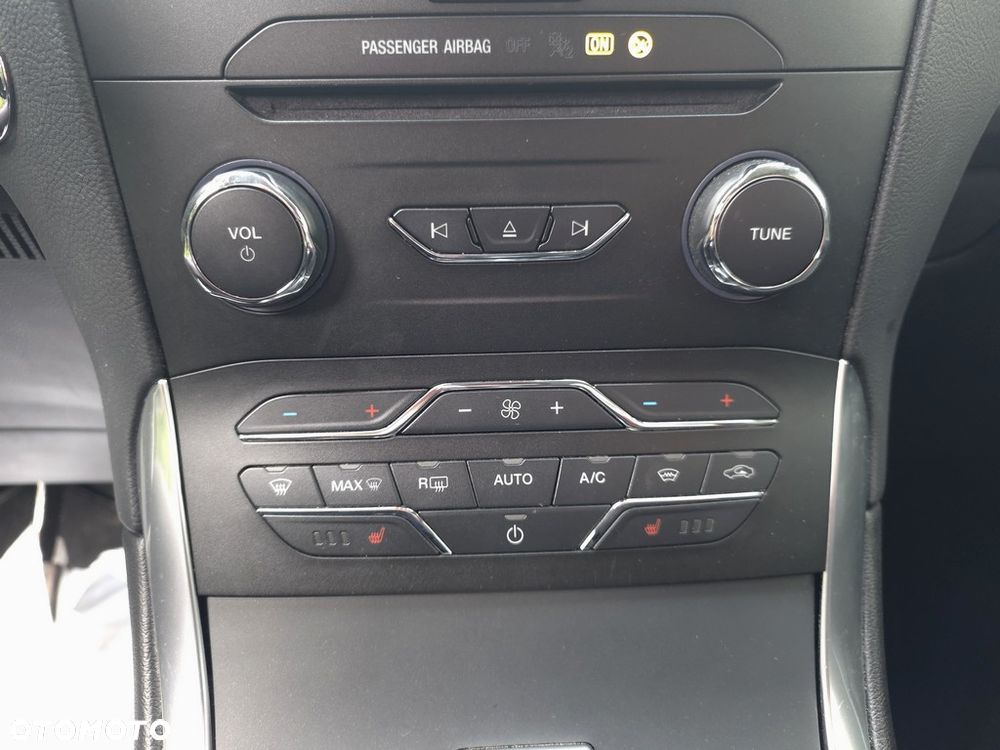 Ford S-Max - 16
