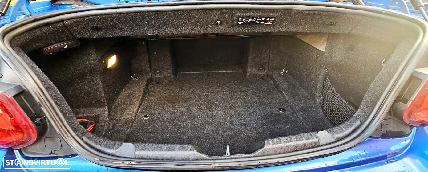 BMW 225 d Cabrio Pack M Auto - 42