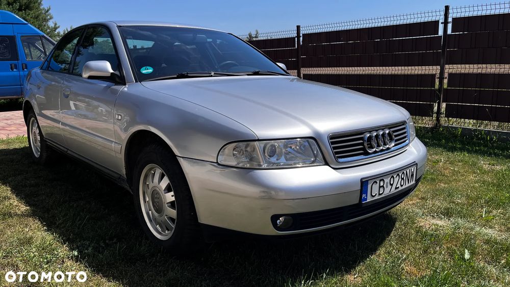 Audi A4 Limousine - 11