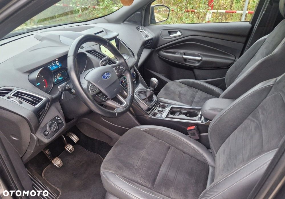 Ford Kuga 2.0 TDCi 4x4 ST-Line - 18