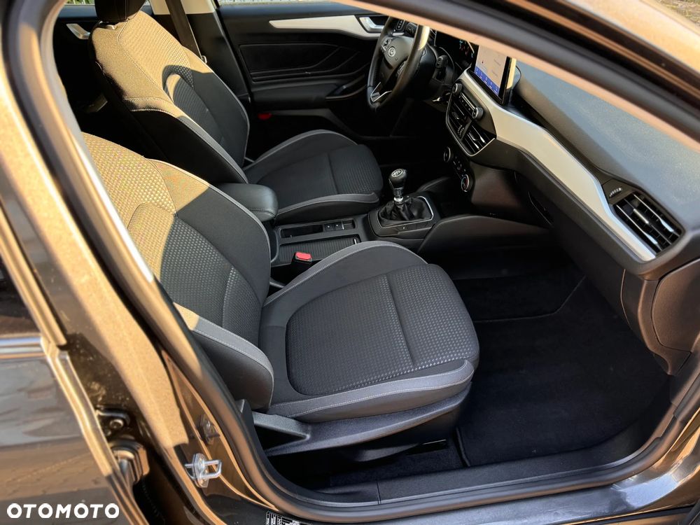 Ford Focus - 21