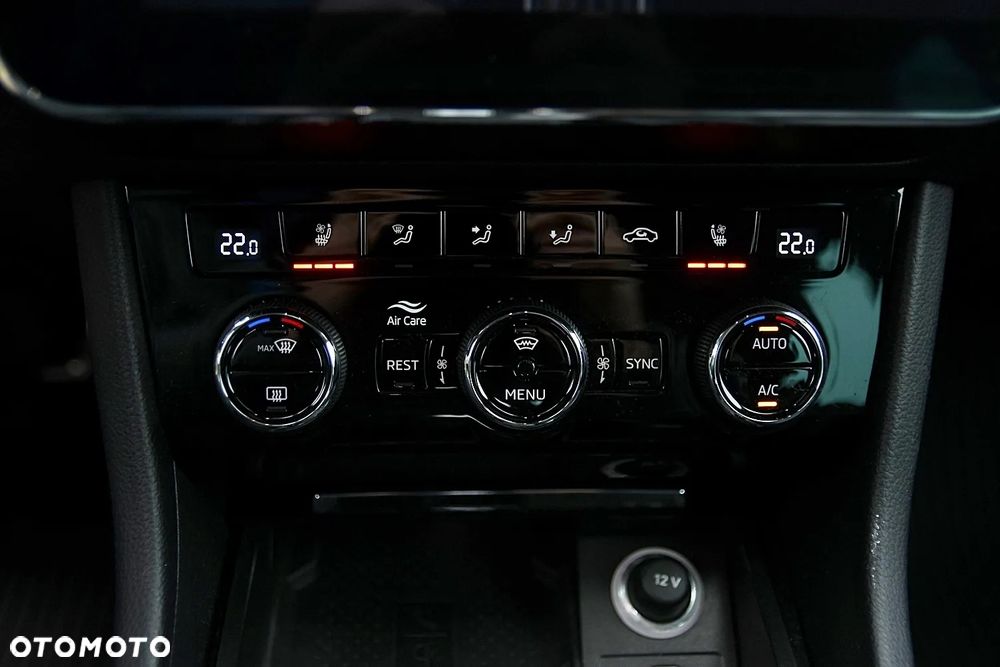 Skoda Superb 2.0 TDI SCR L&K DSG - 30