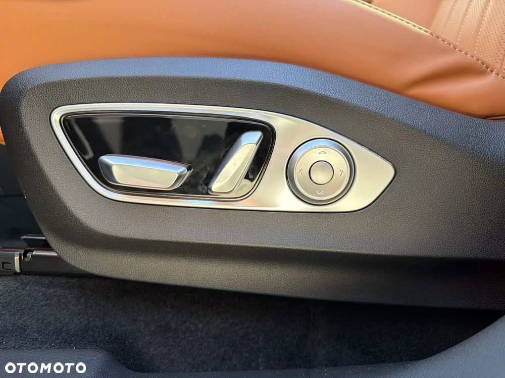 XPeng G9 94.6 kWh AWD Performance - 27