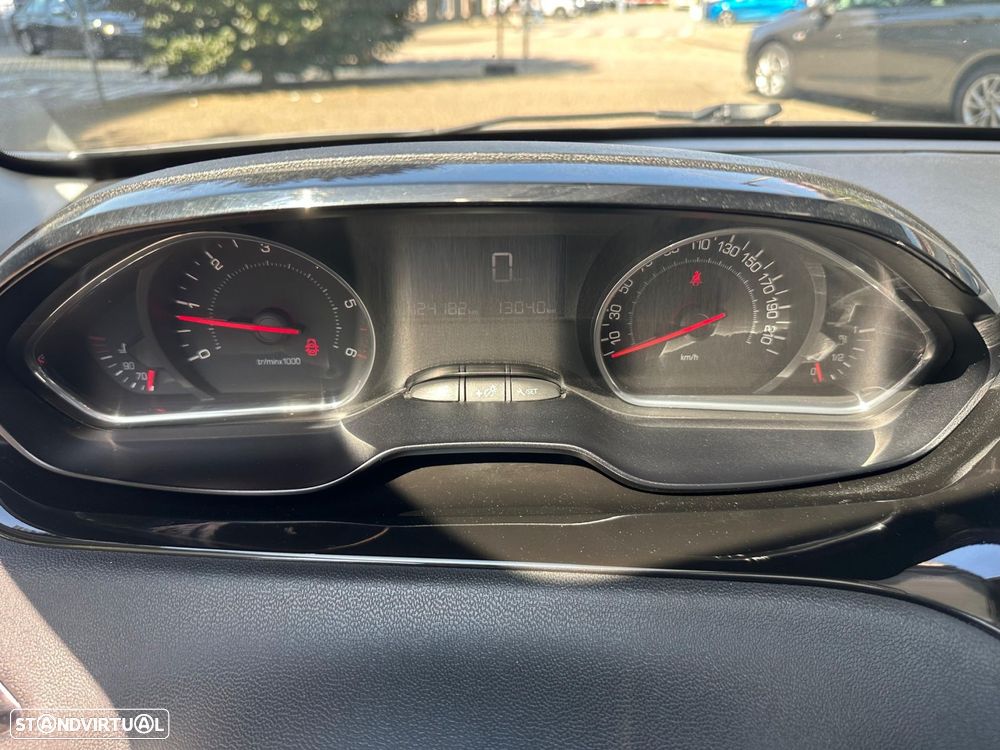 Peugeot 208 1.4 HDi Active - 8