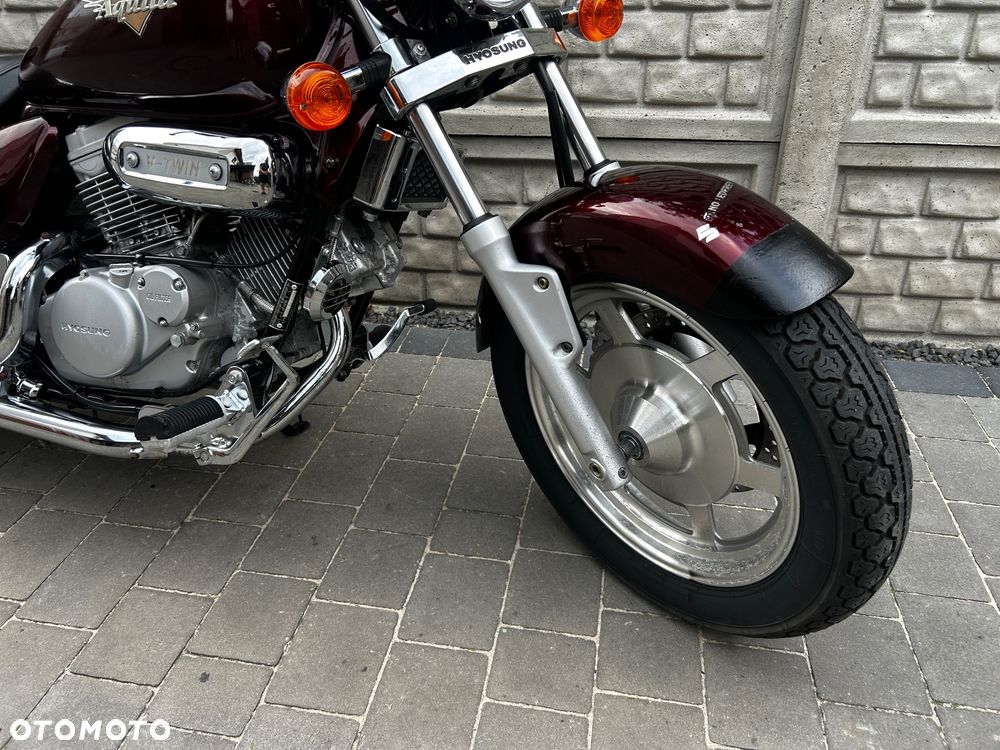 Hyosung GV - 8