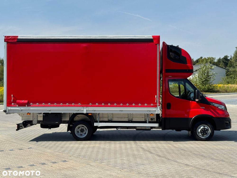 Iveco Daily 2022r‼️50C18‼️3.0 Plandeka 12 Palet 2x Firanka‼️Wysokość rampowa Full LED na bliźniaku Salon Polska Poduszki Pneumatyczne 5,12x2,5x2,35 z tyłu drzwi Spojkar 3.5T - 8