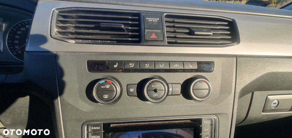 Volkswagen Caddy 2.0 TDI Trendline DSG - 16